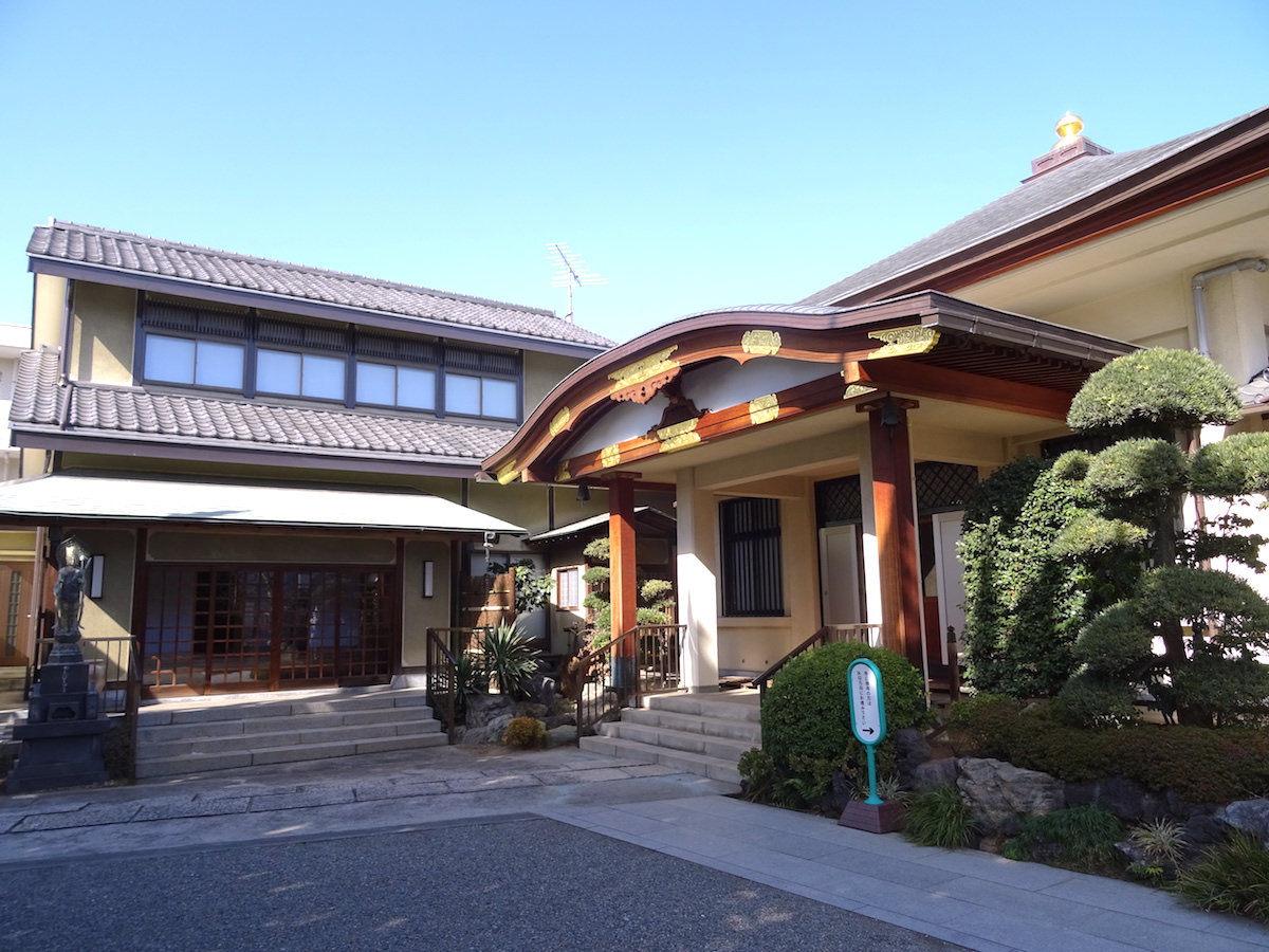 戒行寺