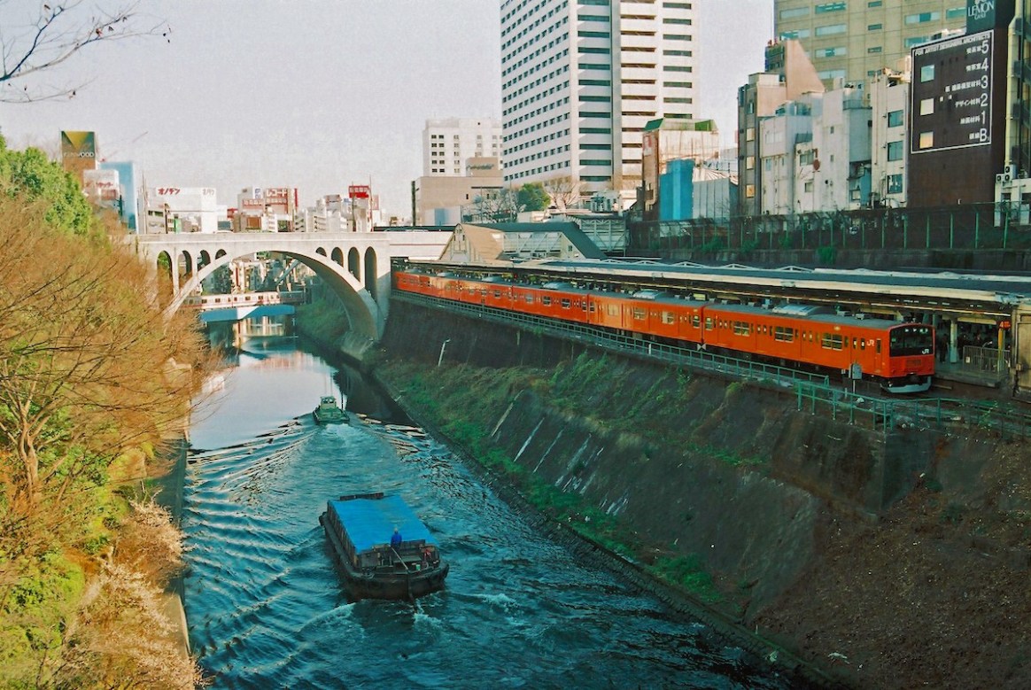 お茶の水を流れる神田川