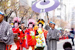 浅草観音うら・一葉桜まつり