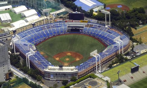 明治神宮野球場（神宮球場）