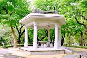 新宿中央公園・富士見台（旧淀橋浄水場六角堂）