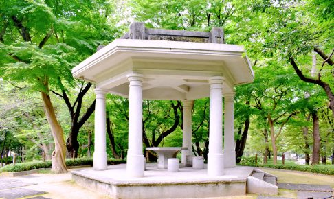 新宿中央公園・富士見台（旧淀橋浄水場六角堂）