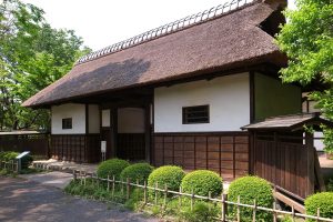 府中市郷土の森博物館・旧三岡家長屋門