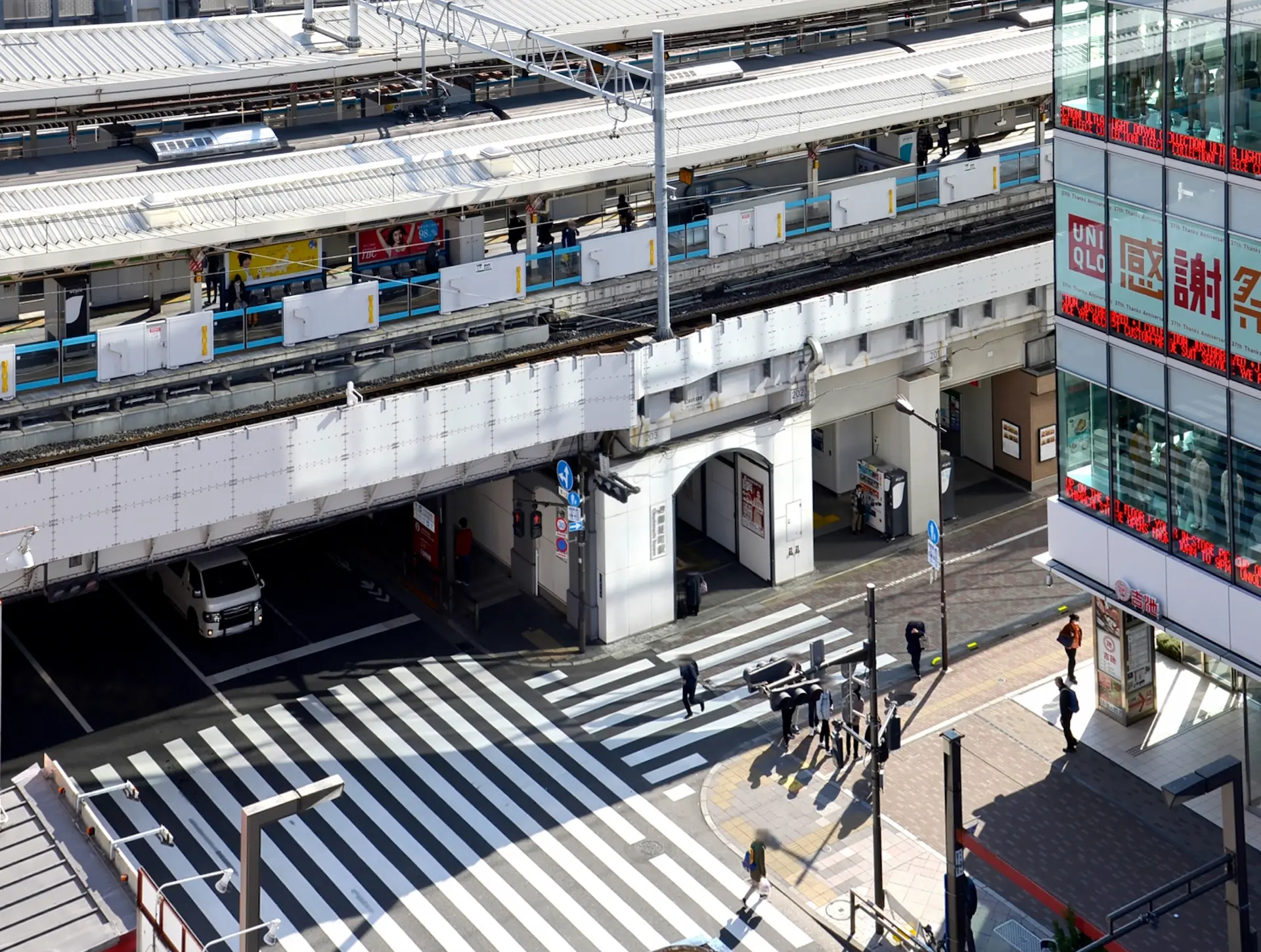 活動歴および当時の関連ビジュアル記録