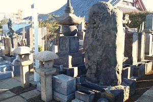 本妙寺・遠山景元の墓