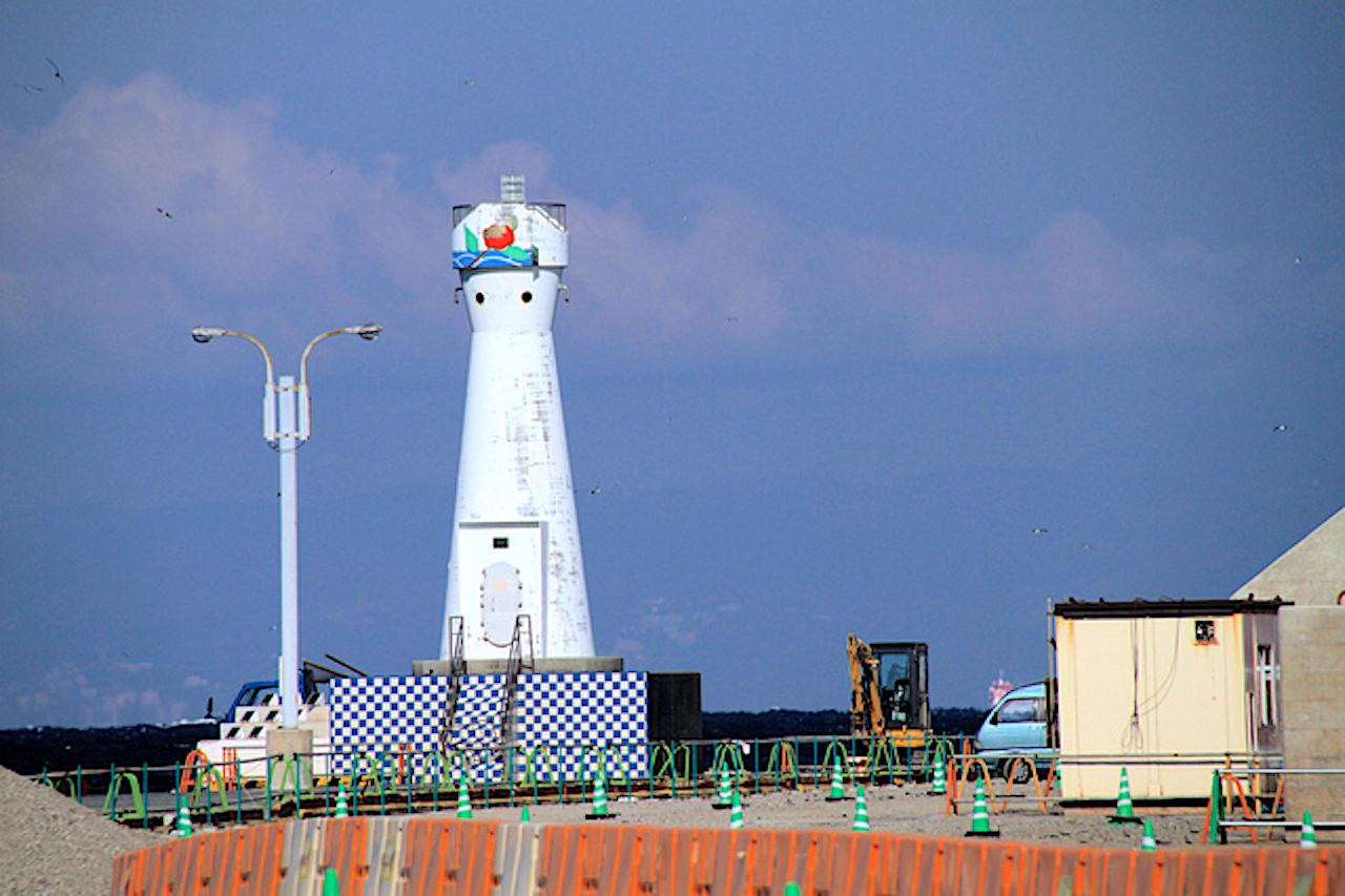 岡田港防波堤灯台