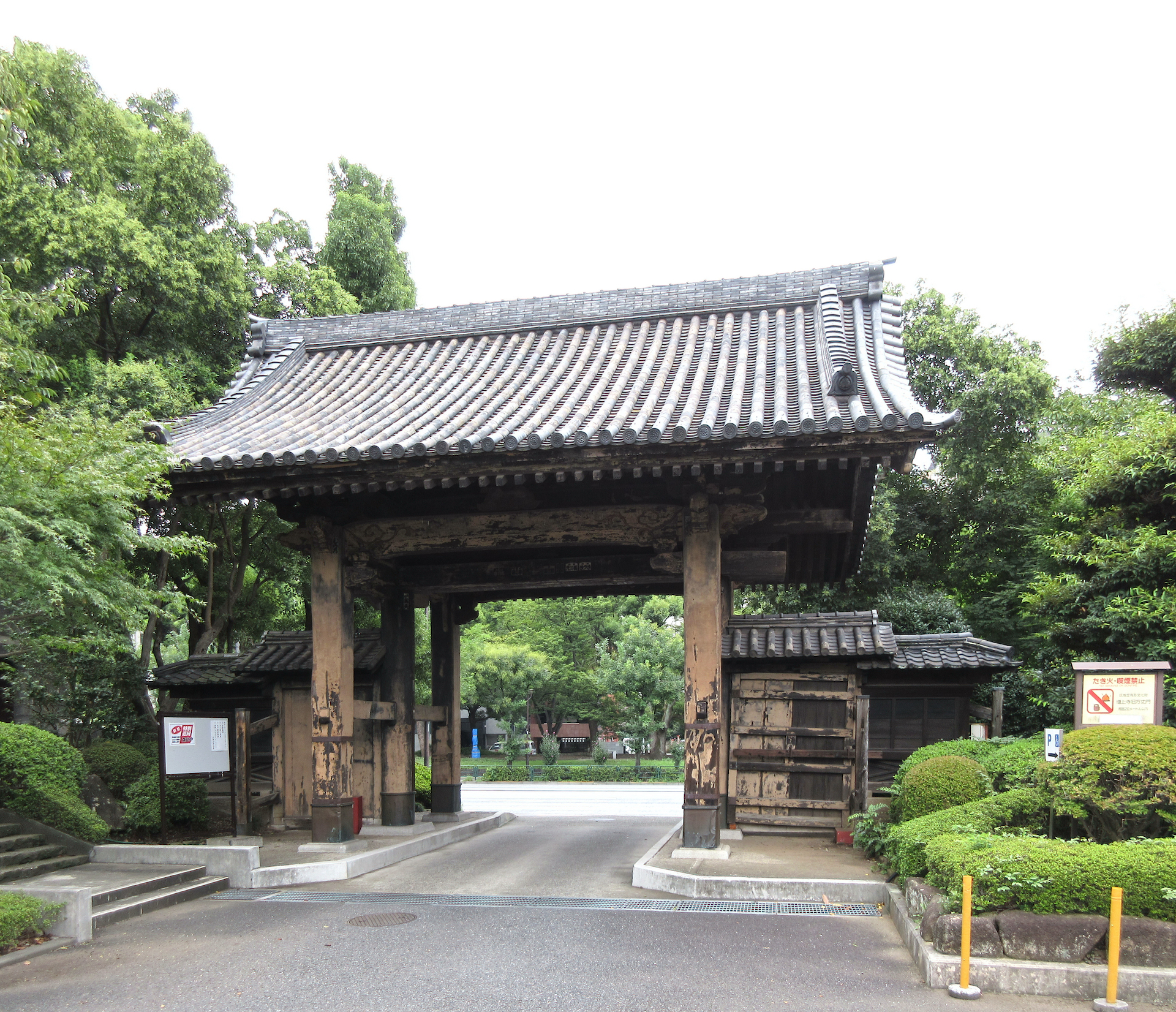 増上寺・旧方丈門（黒門）