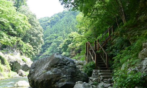 鳩ノ巣渓谷遊歩道