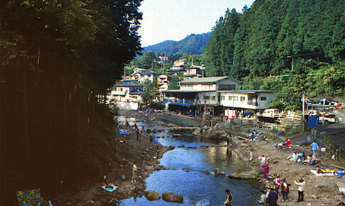 秋川国際マス釣場