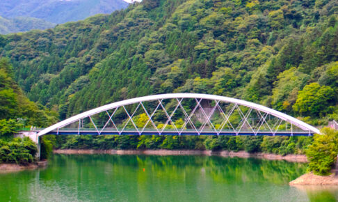 都道最西端・三頭橋