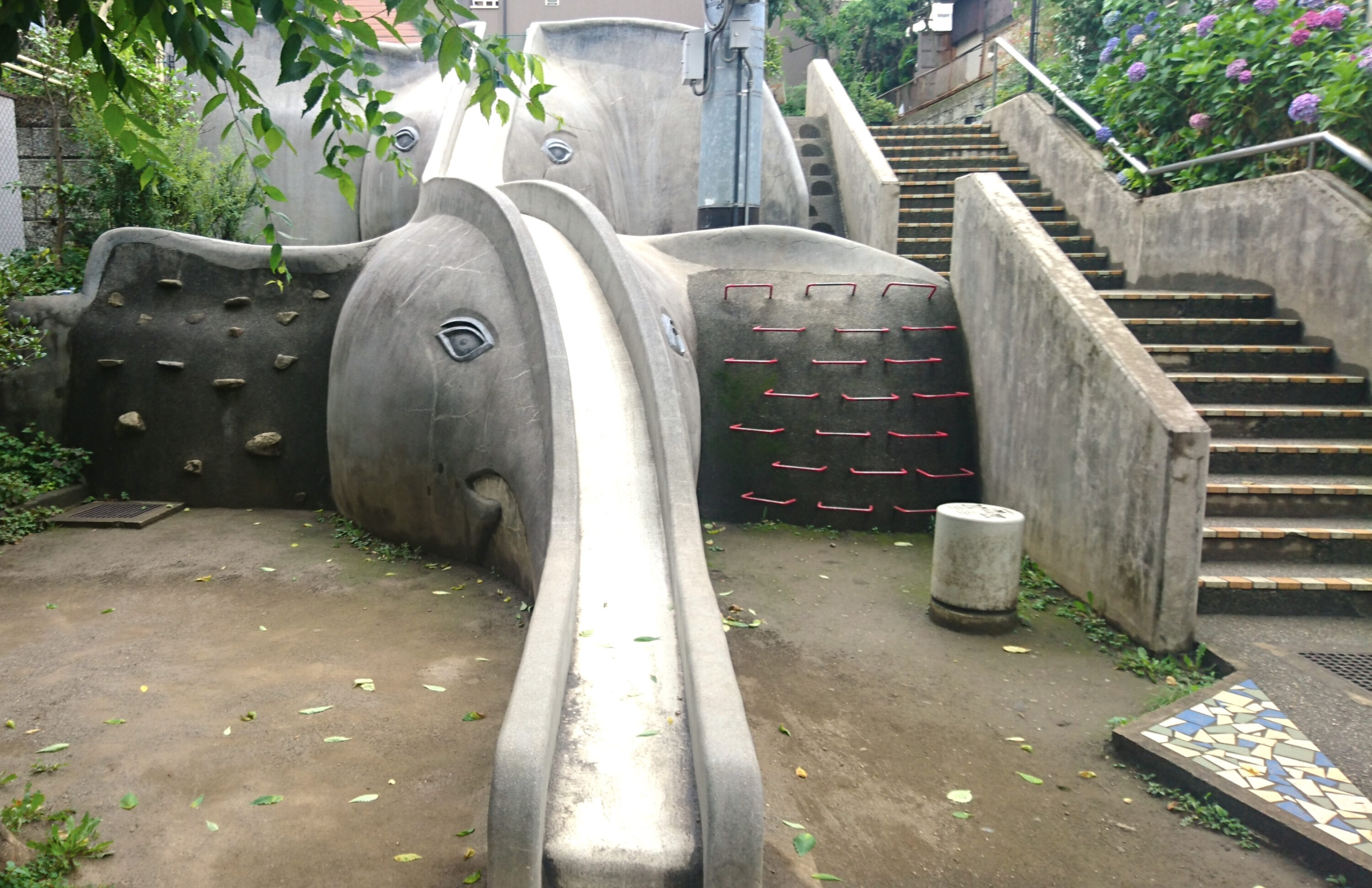 あかぎ児童遊園・象の滑り台