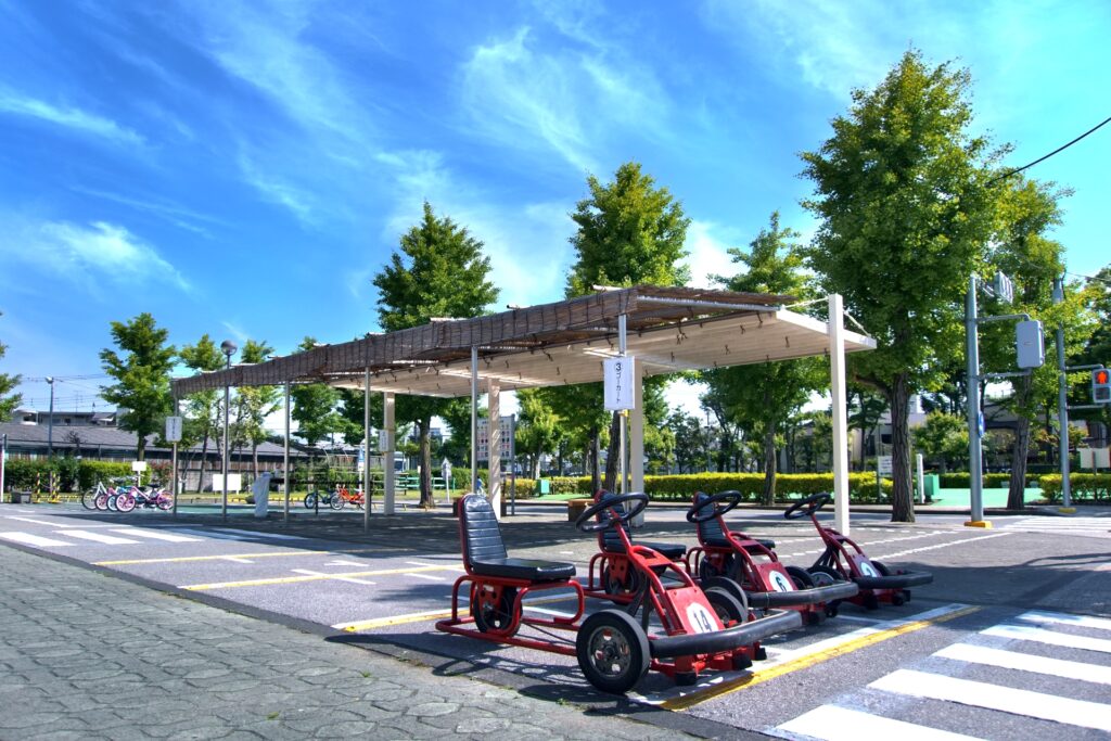 新宿交通公園 東京とりっぷ