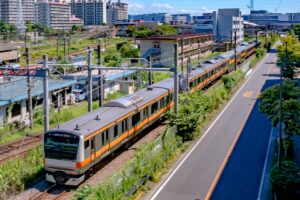 中央線快速の2階建てグリーン車