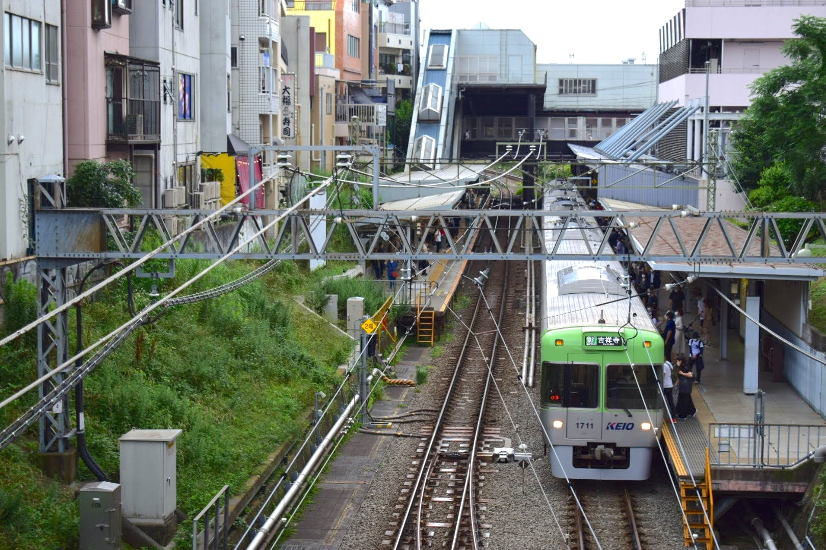明大前駅・井の頭線